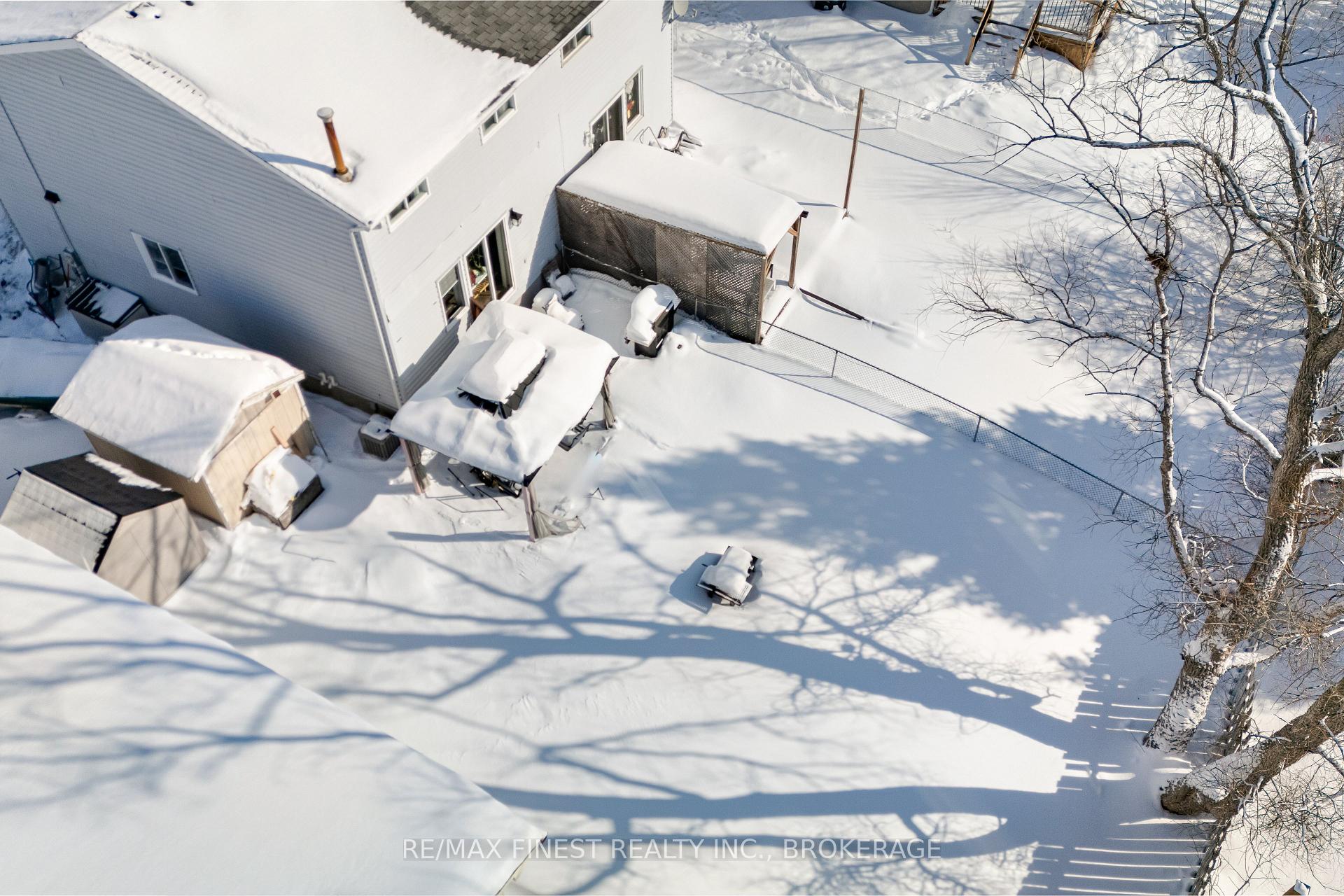 Photo 34 of 852 Larchwood Crescent, Kingston, City Northwest — HOMEH