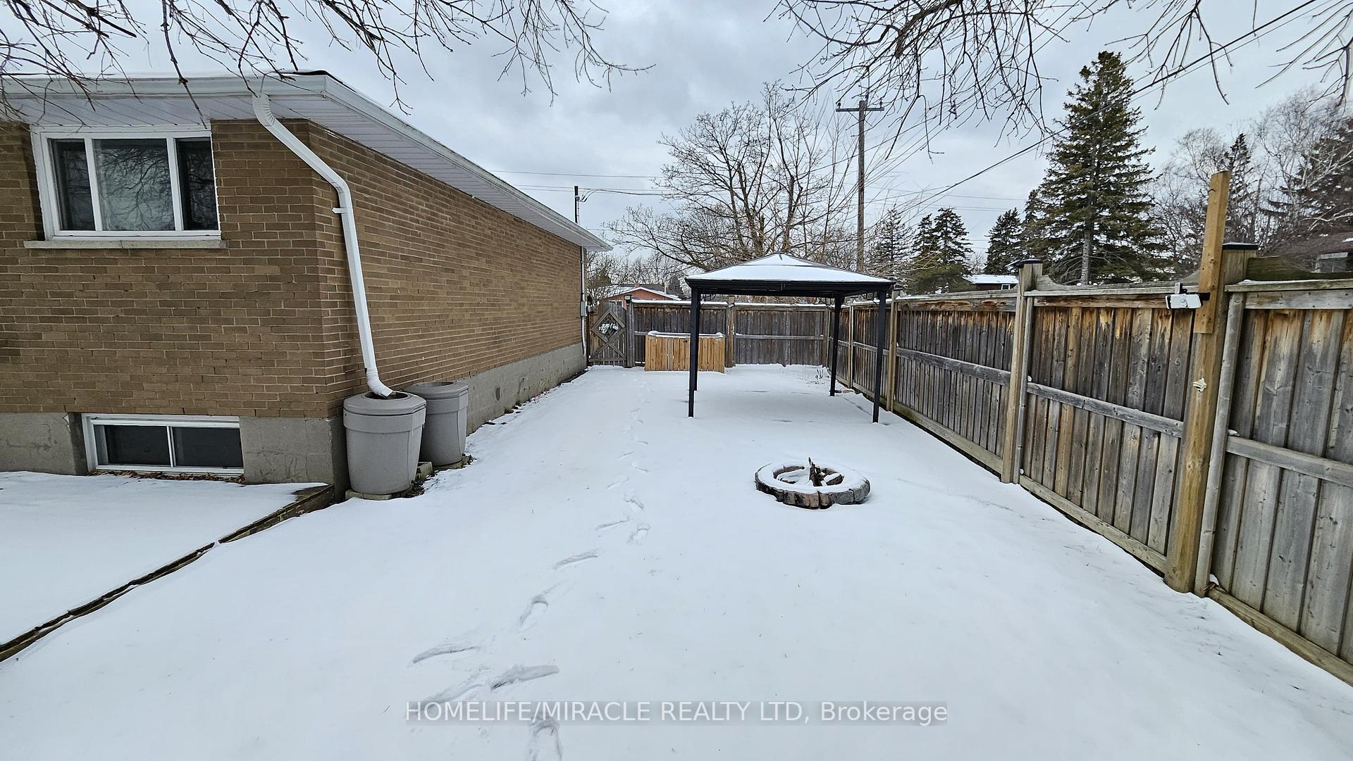 Photo 9 of 187 Keewatin Street S, Oshawa, Donevan — HOMEH