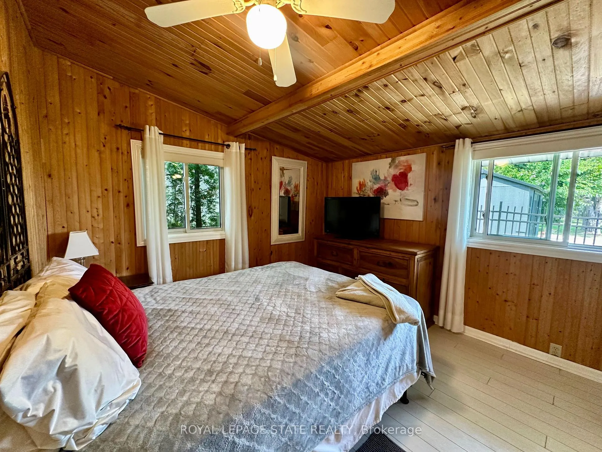 Photo 25 of 2110 Lakeshore Road, Haldimand, Dunnville — HOMEH