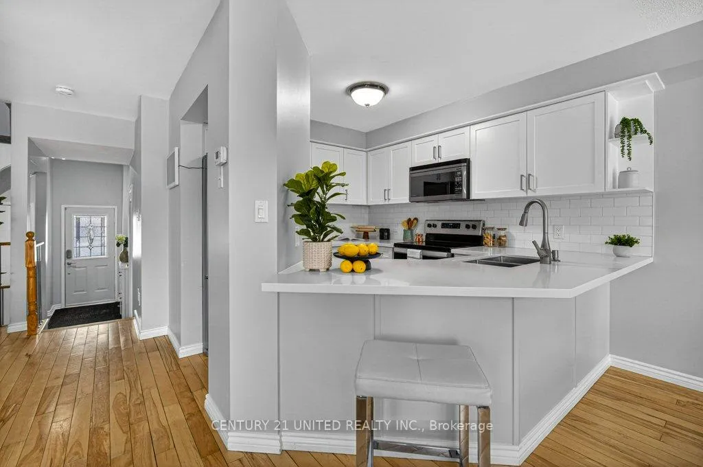 Photo 7 of 1780 Woodgate Trail, Oshawa, Samac — HOMEH