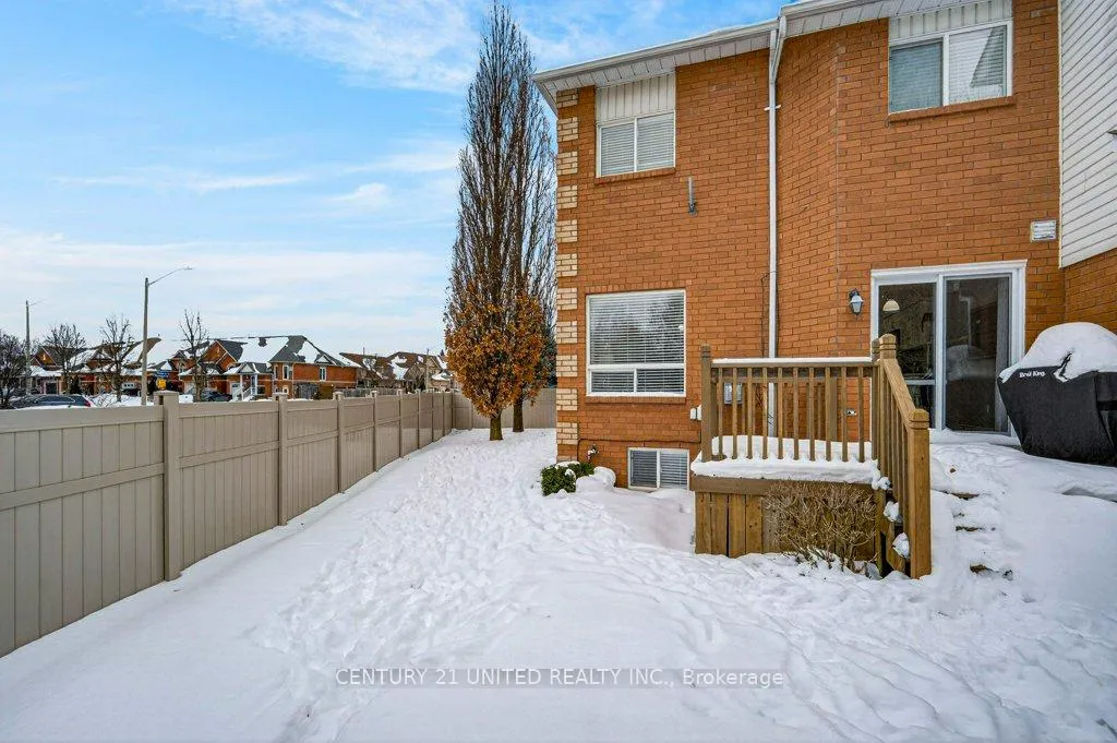 Photo 12 of 1780 Woodgate Trail, Oshawa, Samac — HOMEH