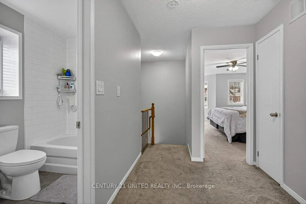 Photo 17 of 1780 Woodgate Trail, Oshawa, Samac — HOMEH