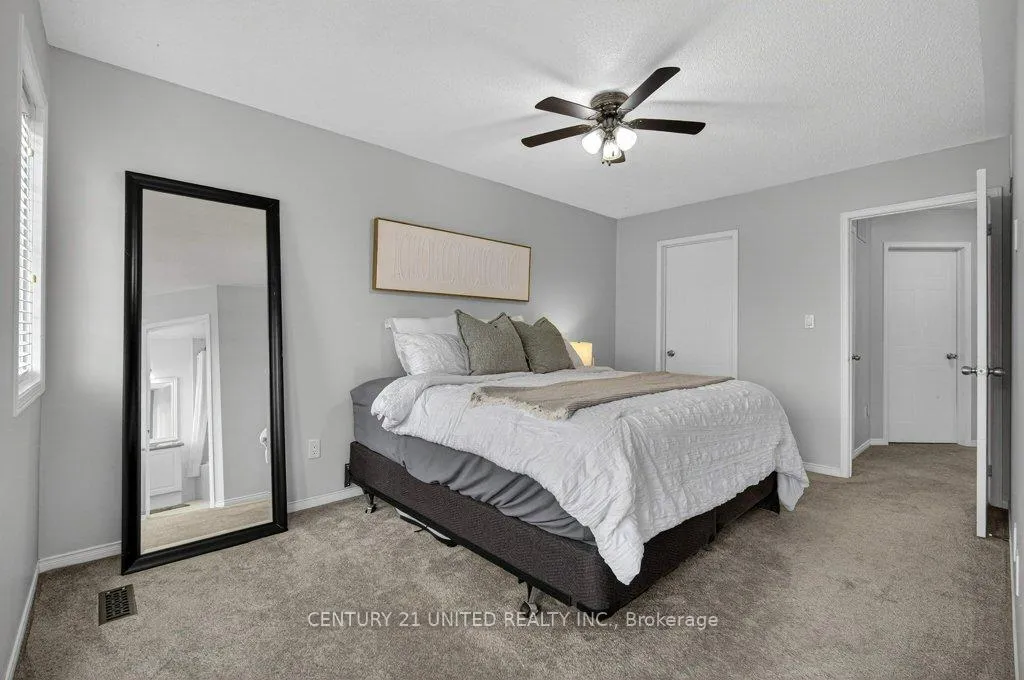 Photo 18 of 1780 Woodgate Trail, Oshawa, Samac — HOMEH