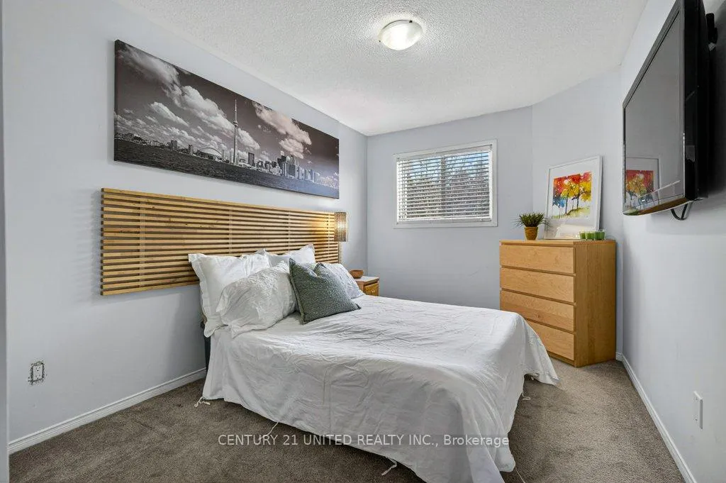 Photo 23 of 1780 Woodgate Trail, Oshawa, Samac — HOMEH