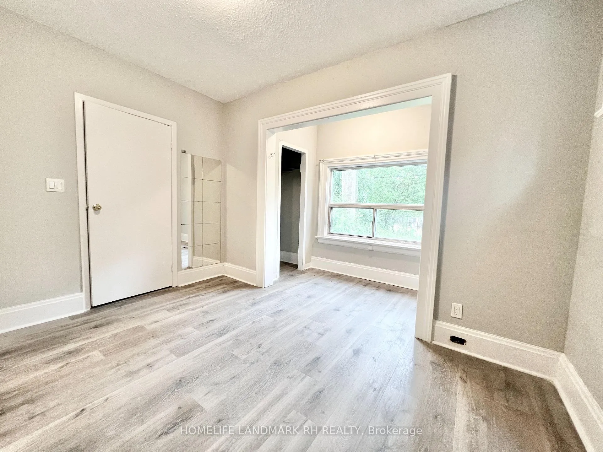 Photo 8 of 89 Waverley Road, Toronto, The Beaches — HOMEH