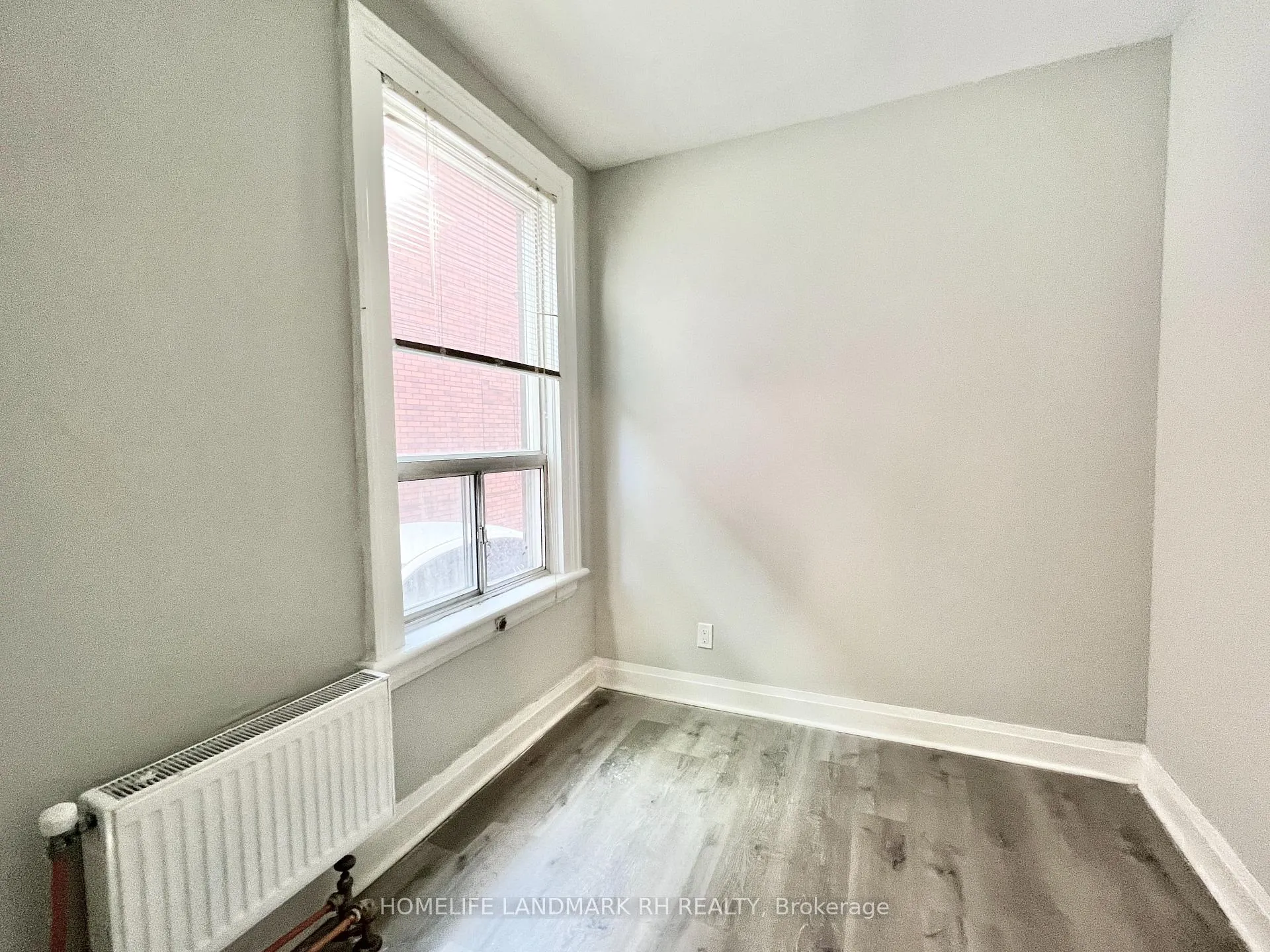 Photo 10 of 89 Waverley Road, Toronto, The Beaches — HOMEH