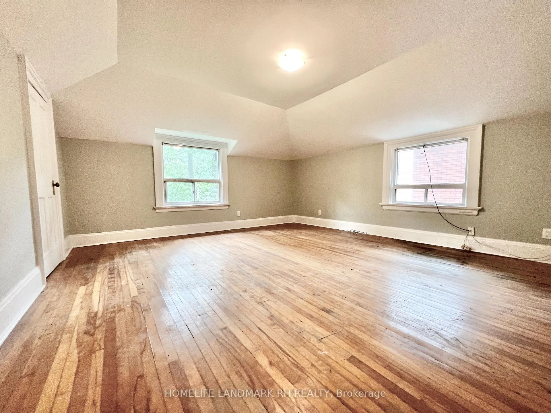 Photo 17 of 89 Waverley Road, Toronto, The Beaches — HOMEH
