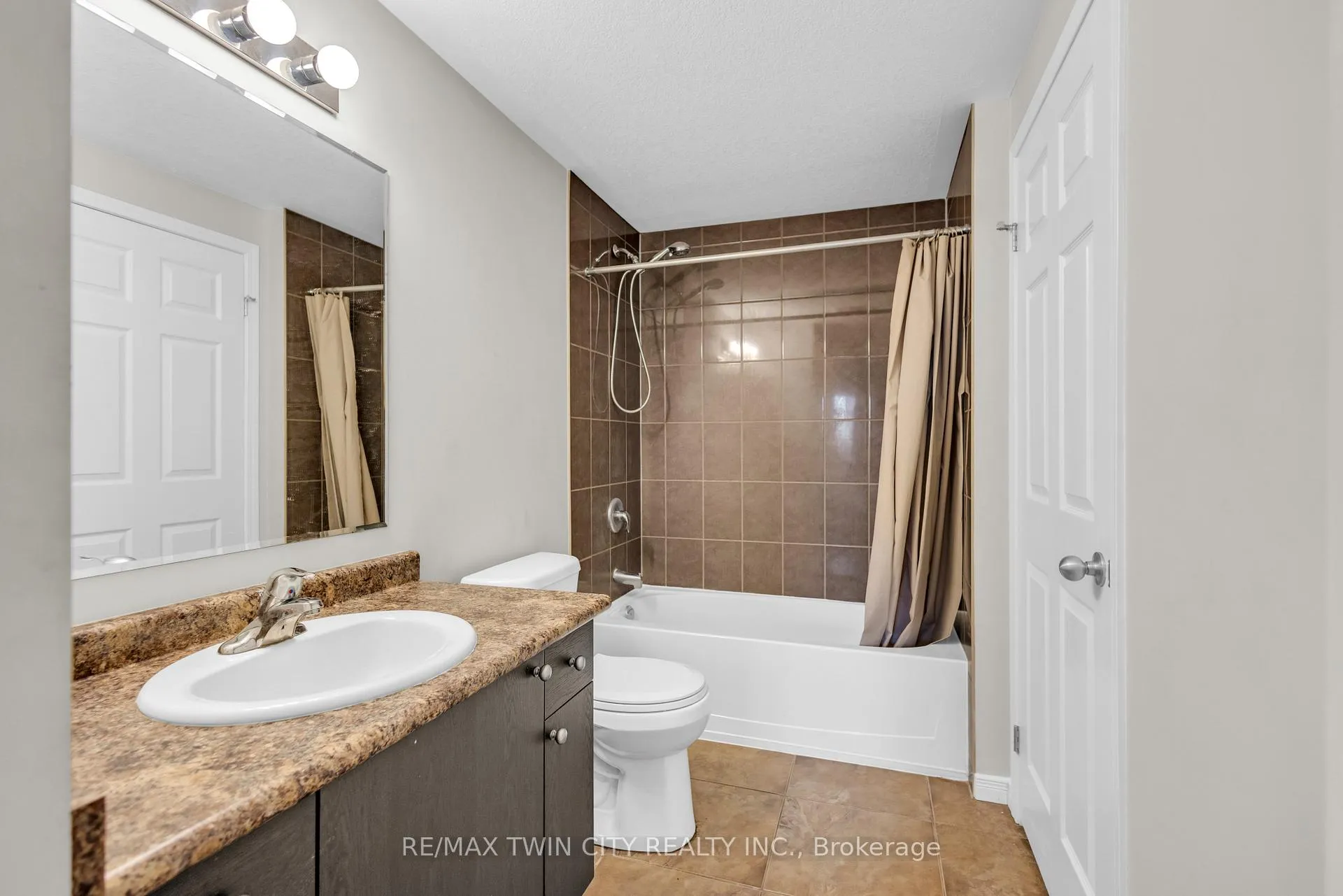 Photo 13 of Unit 6C, 1460 Highland Road W, Kitchener — HOMEH