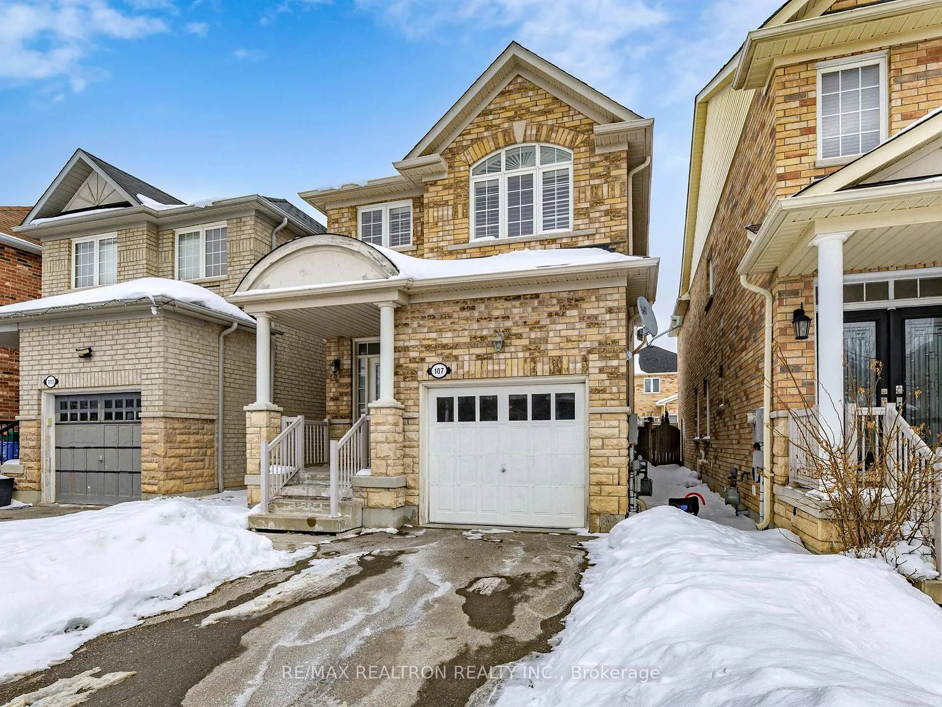 Photo 1 of 107 Boticelli Way, Vaughan, Vellore Village — HOMEH