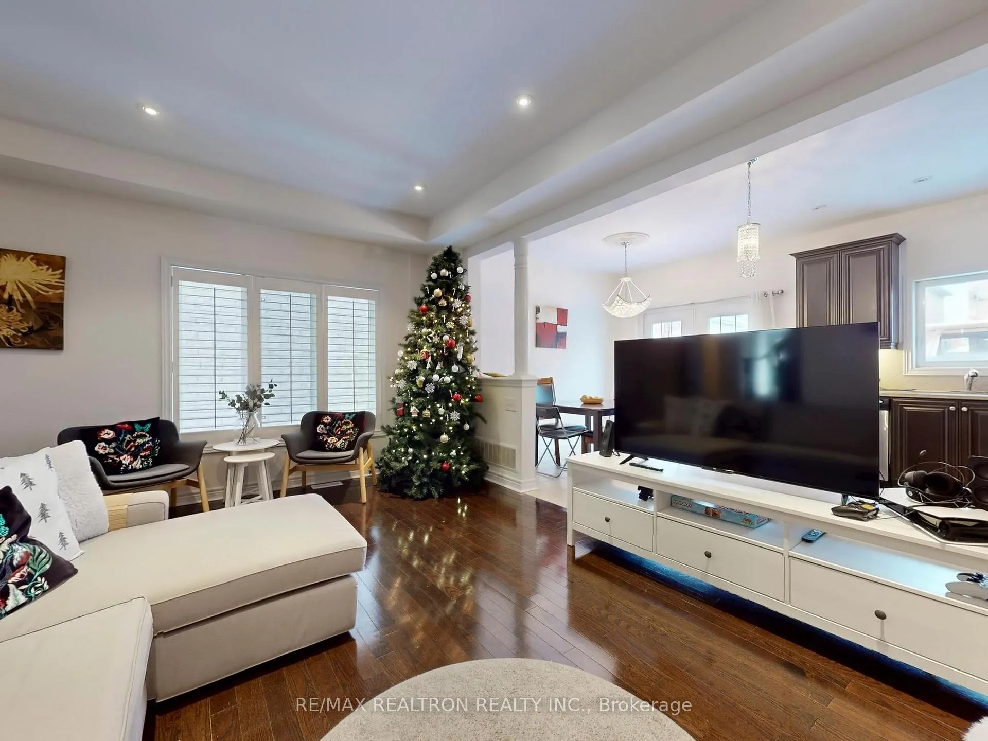 Photo 8 of 107 Boticelli Way, Vaughan, Vellore Village — HOMEH