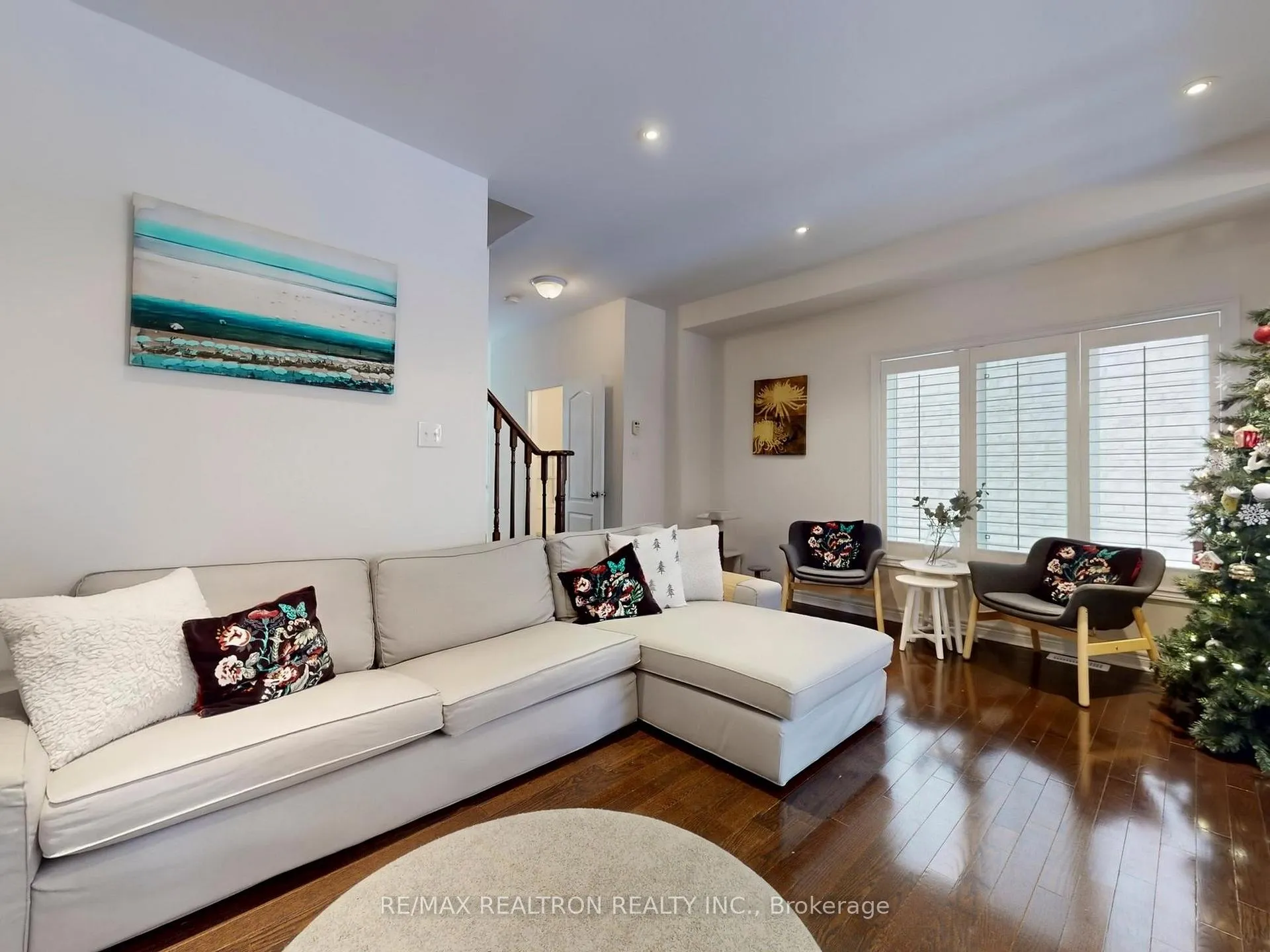 Photo 9 of 107 Boticelli Way, Vaughan, Vellore Village — HOMEH