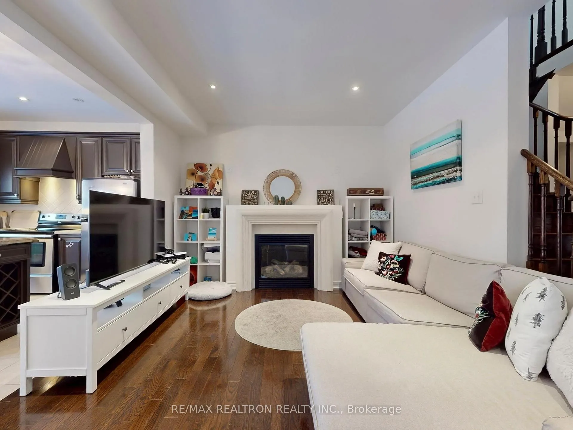 Photo 12 of 107 Boticelli Way, Vaughan, Vellore Village — HOMEH