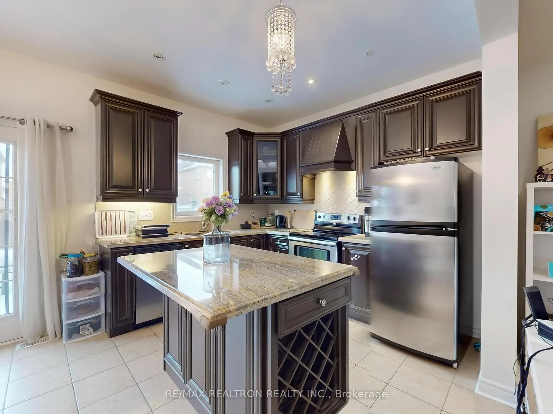 Photo 14 of 107 Boticelli Way, Vaughan, Vellore Village — HOMEH
