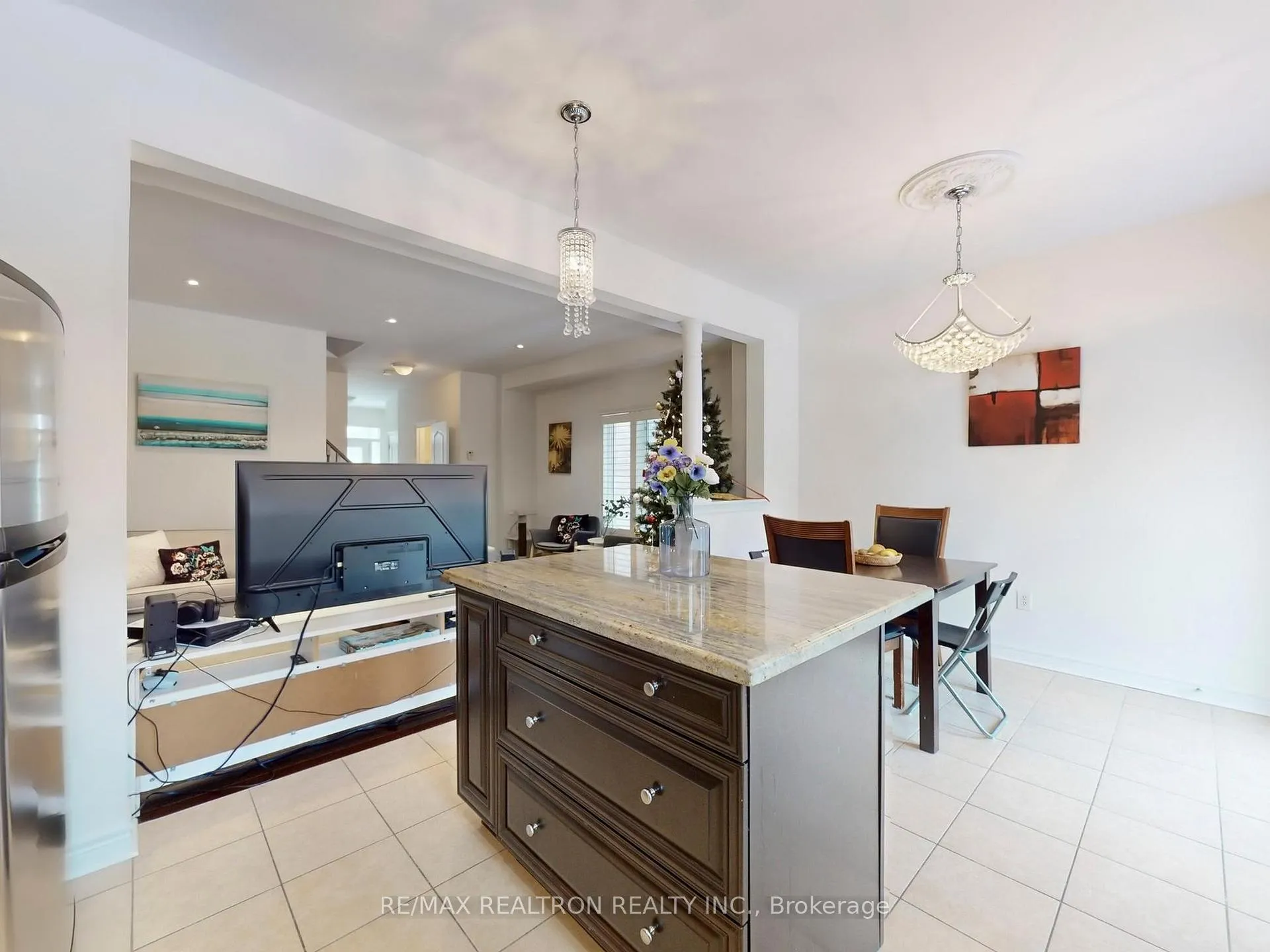 Photo 17 of 107 Boticelli Way, Vaughan, Vellore Village — HOMEH
