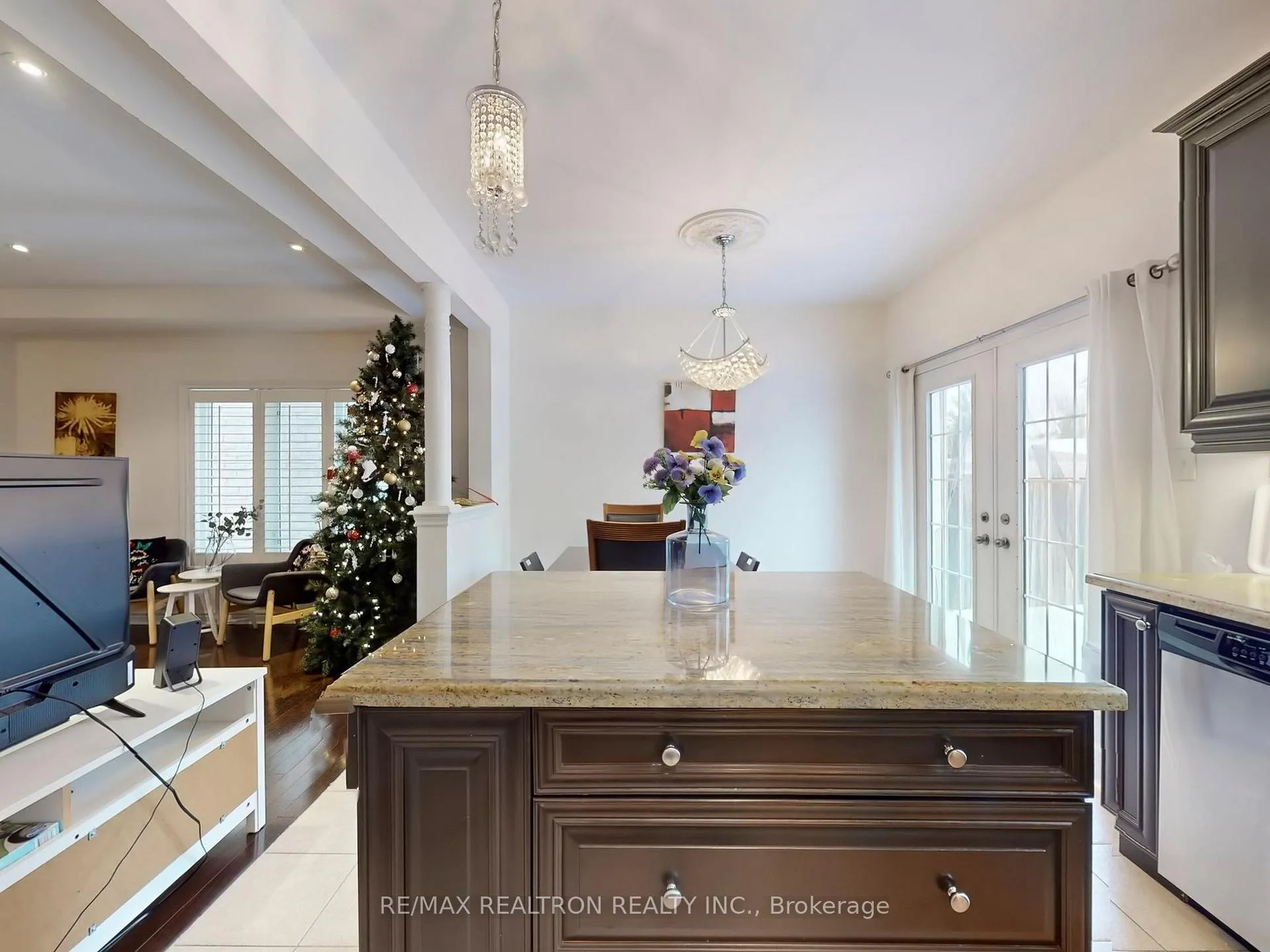 Photo 18 of 107 Boticelli Way, Vaughan, Vellore Village — HOMEH