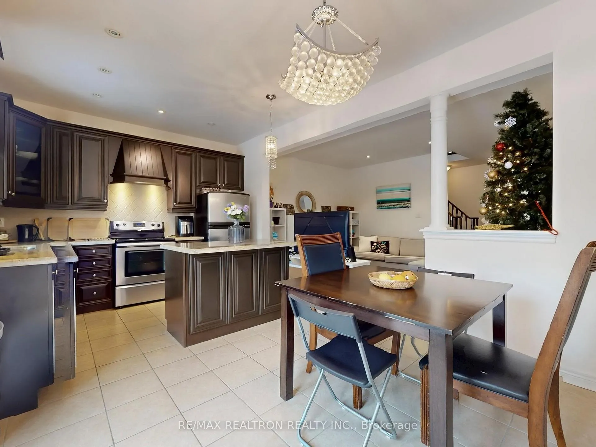 Photo 19 of 107 Boticelli Way, Vaughan, Vellore Village — HOMEH