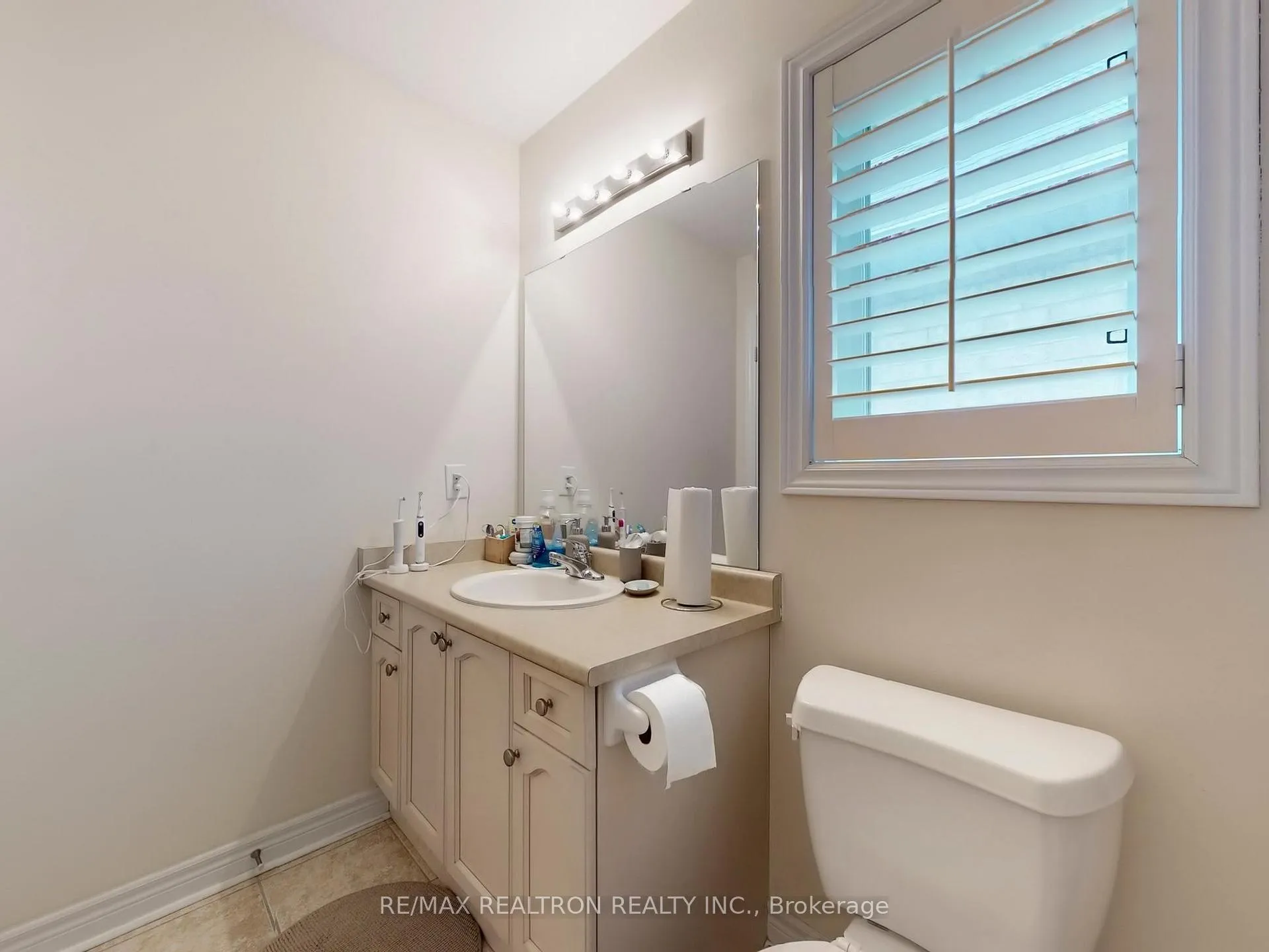Photo 32 of 107 Boticelli Way, Vaughan, Vellore Village — HOMEH