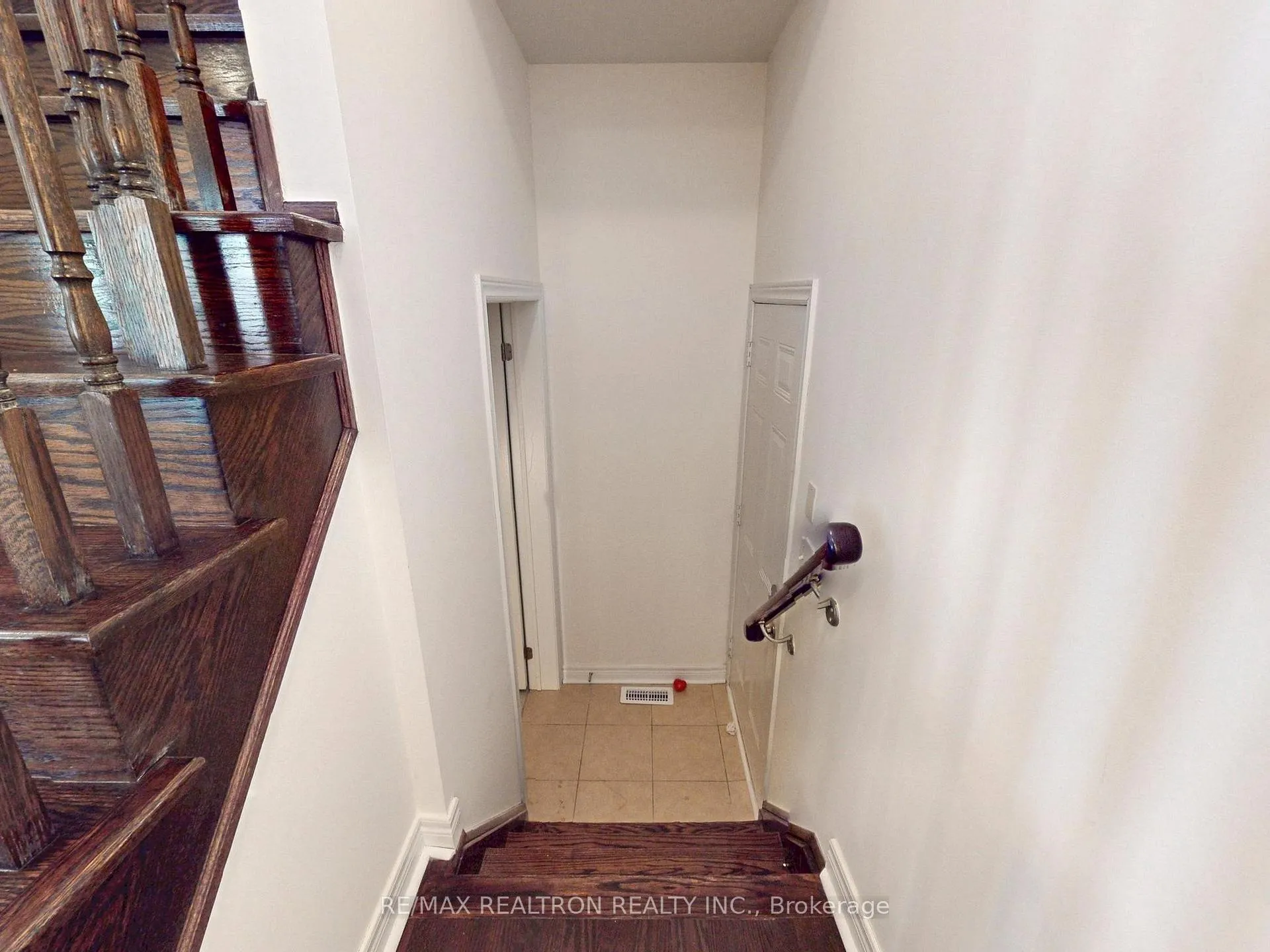 Photo 33 of 107 Boticelli Way, Vaughan, Vellore Village — HOMEH