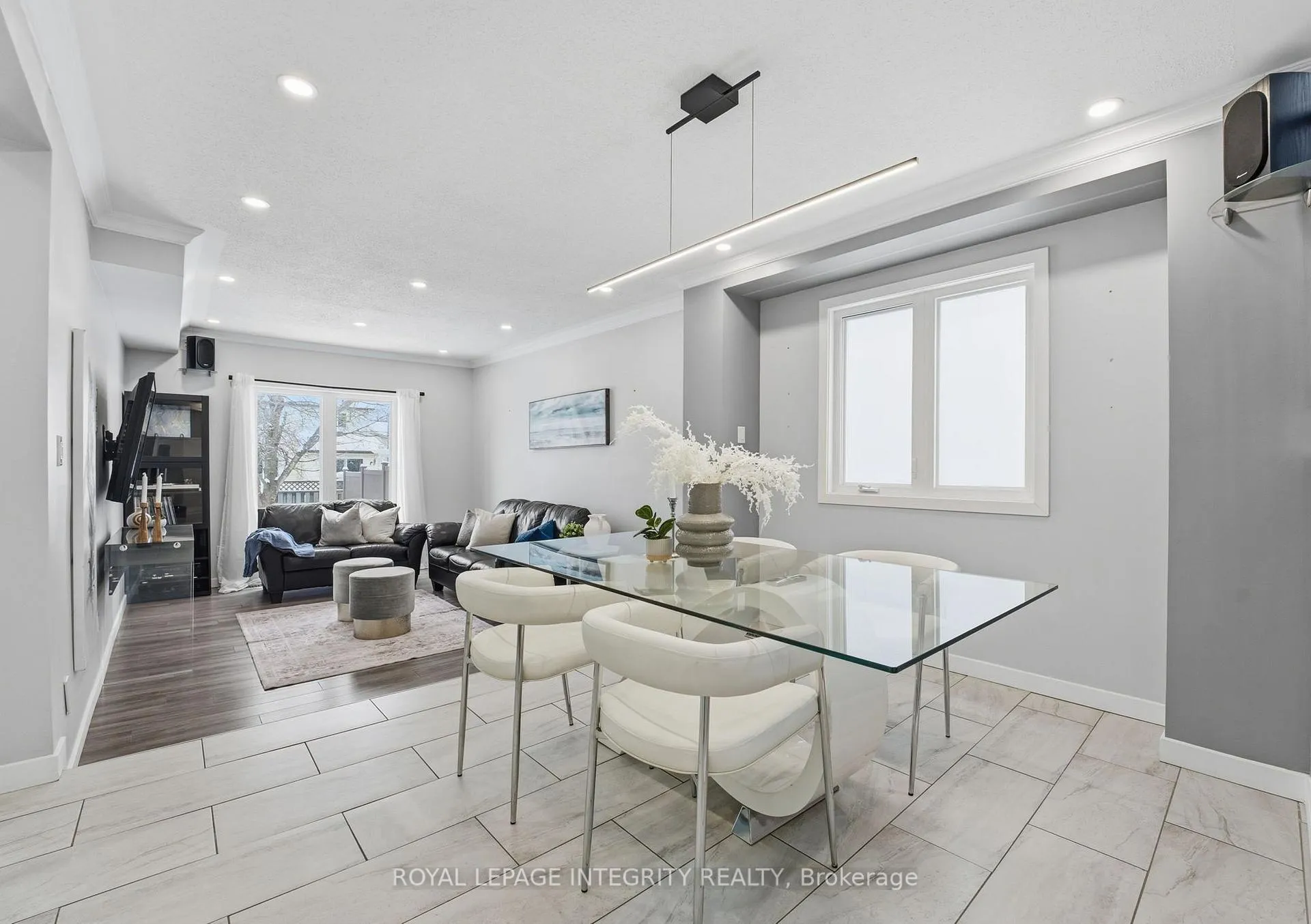 Photo 7 of 32 Acklam Terrace, Ottawa, Kanata - Morgan's Grant/South March — HOMEH