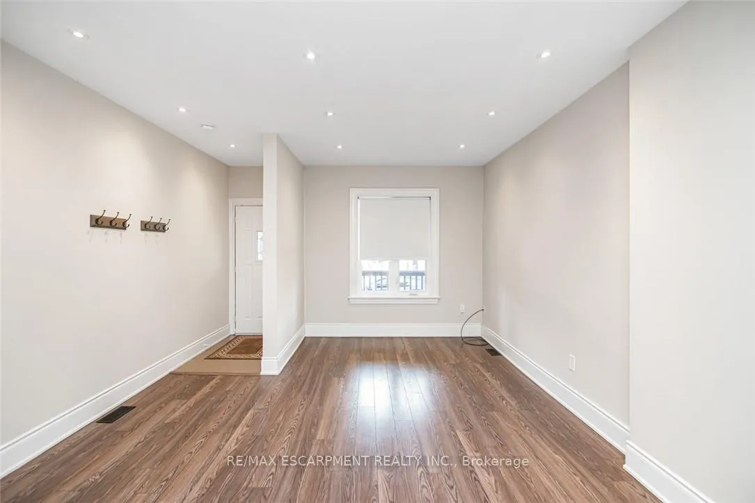 Photo 6 of 319 Hunter Street W, Hamilton, Kirkendall — HOMEH