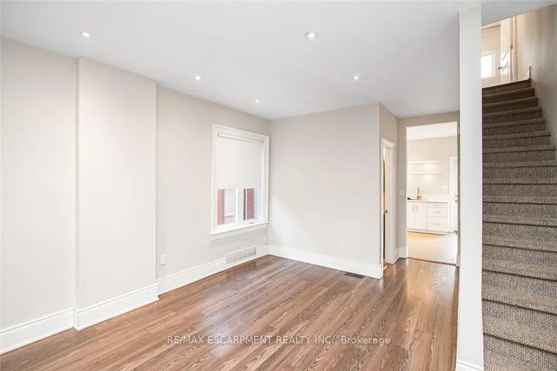 Photo 8 of 319 Hunter Street W, Hamilton, Kirkendall — HOMEH