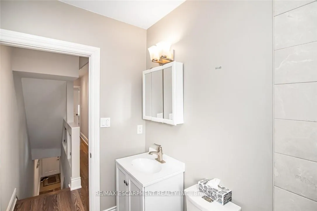 Photo 13 of 319 Hunter Street W, Hamilton, Kirkendall — HOMEH