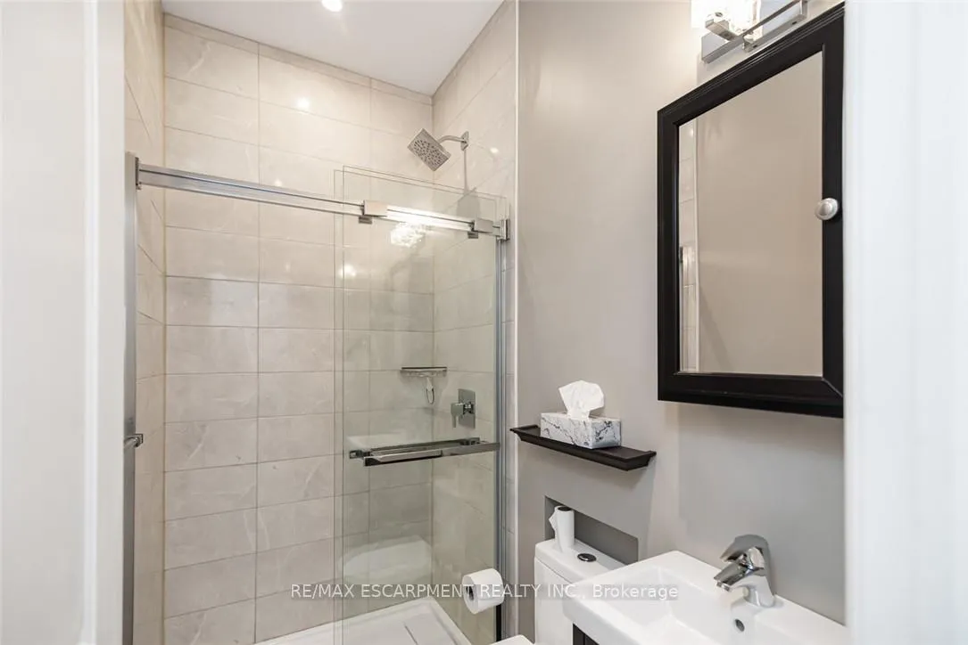 Photo 20 of 319 Hunter Street W, Hamilton, Kirkendall — HOMEH