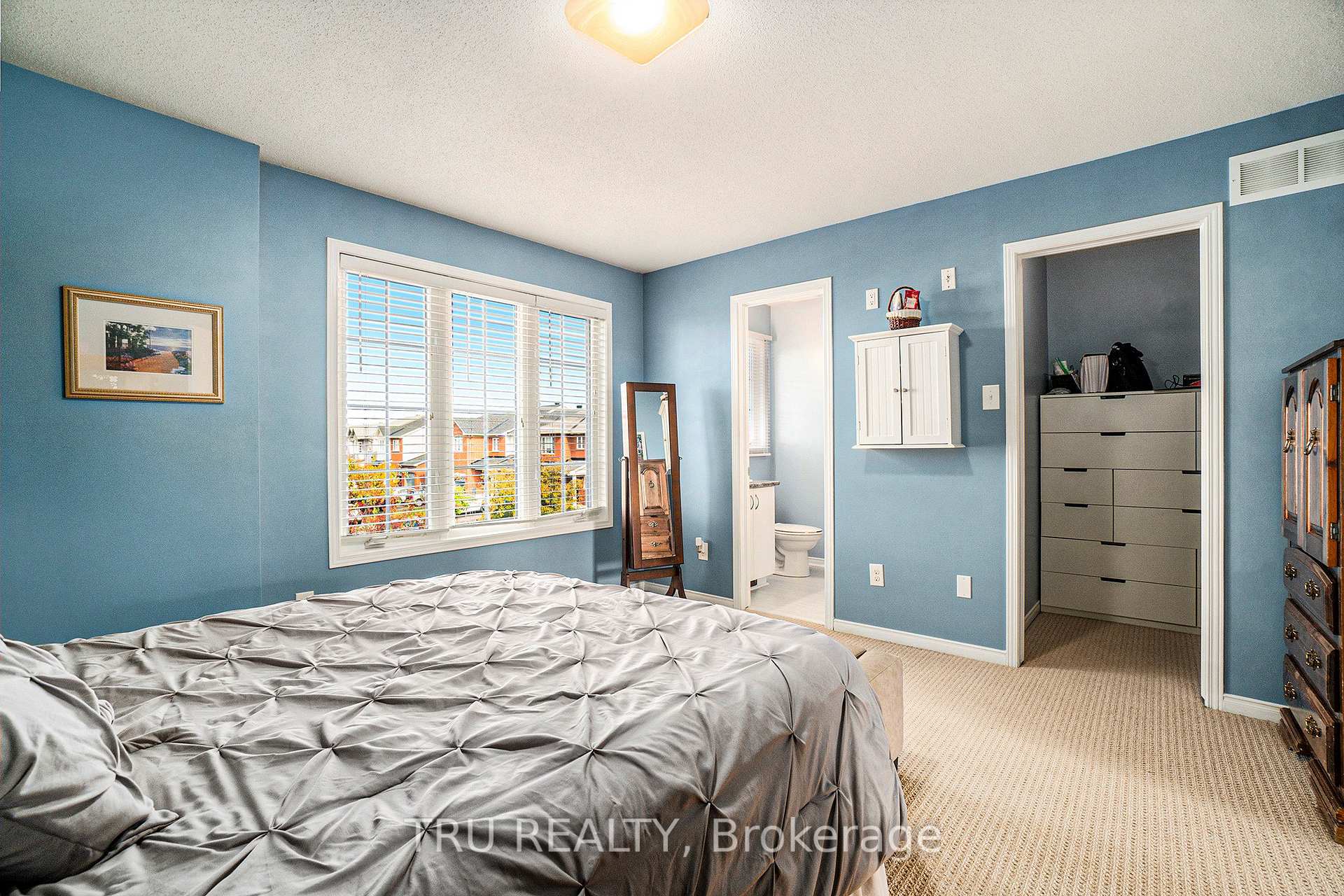 Photo 17 of 214 Arrita Street E, Ottawa, Kanata - Emerald Meadows/Trailwest — HOMEH