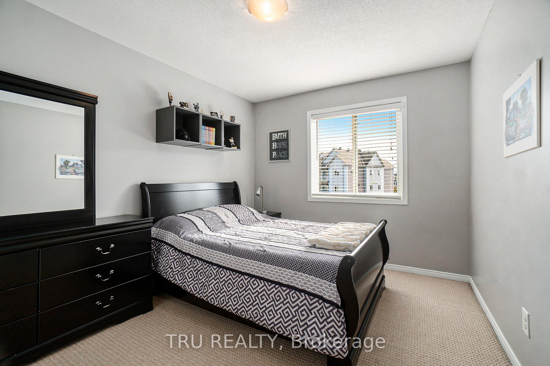 Photo 21 of 214 Arrita Street E, Ottawa, Kanata - Emerald Meadows/Trailwest — HOMEH