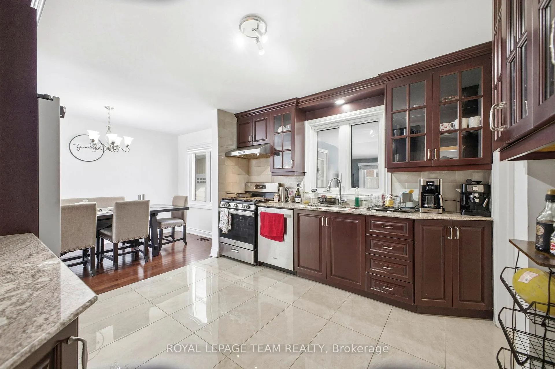 Photo 11 of 2171 Martha Avenue, Ottawa, Hawthorne Meadows — HOMEH