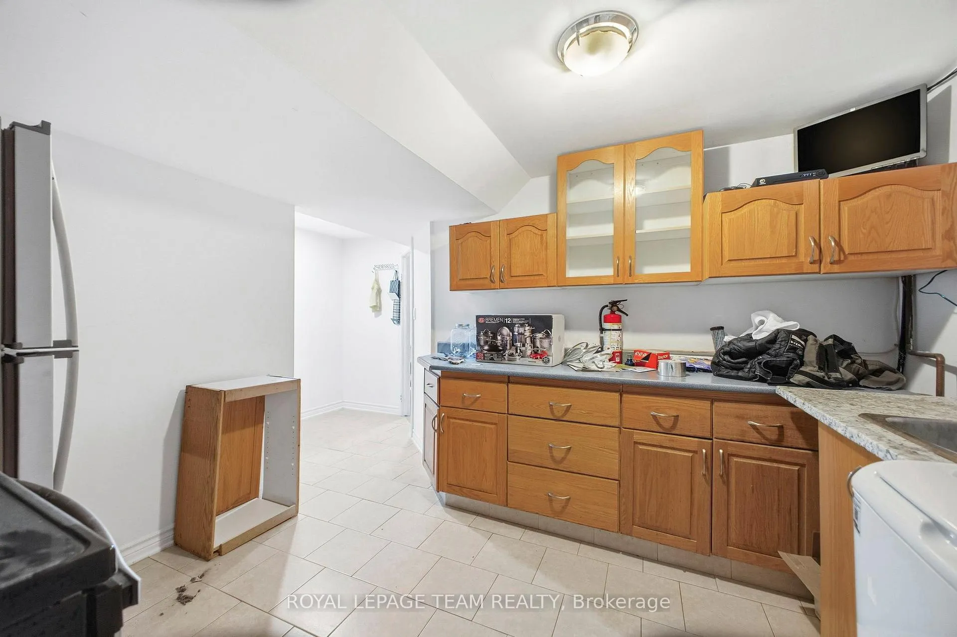 Photo 33 of 2171 Martha Avenue, Ottawa, Hawthorne Meadows — HOMEH