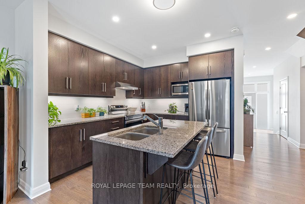 Photo 9 of 70 Michael Stoqua Street, Ottawa, CFB Rockcliffe and Area — HOMEH
