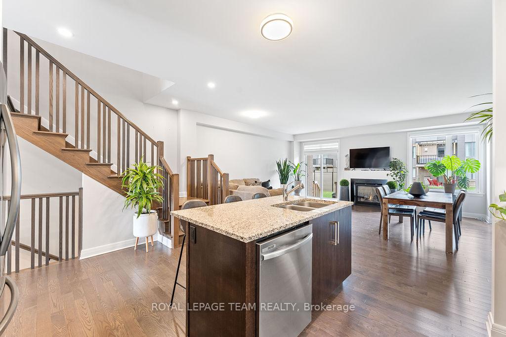 Photo 12 of 70 Michael Stoqua Street, Ottawa, CFB Rockcliffe and Area — HOMEH