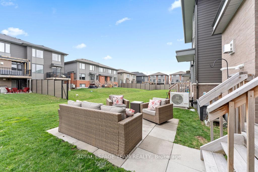 Photo 33 of 70 Michael Stoqua Street, Ottawa, CFB Rockcliffe and Area — HOMEH