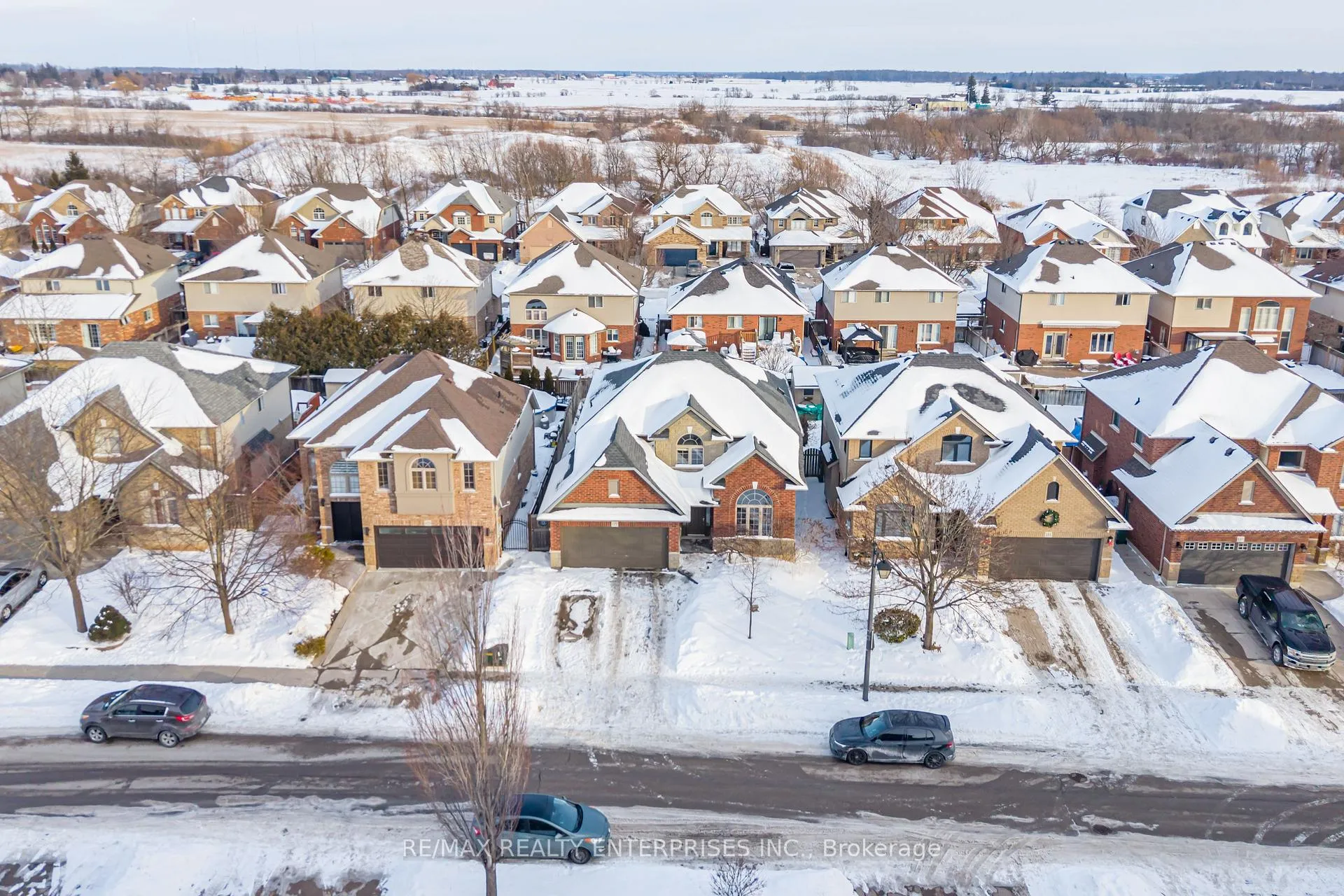 Photo 2 of 177 Southbrook Drive, Hamilton, Binbrook — HOMEH