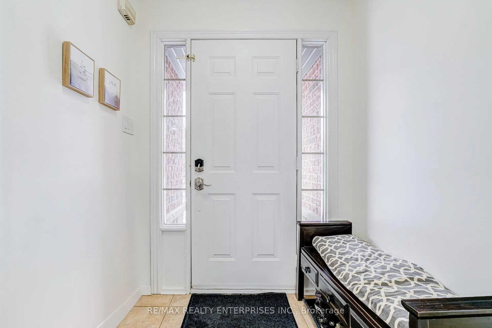 Photo 6 of 177 Southbrook Drive, Hamilton, Binbrook — HOMEH