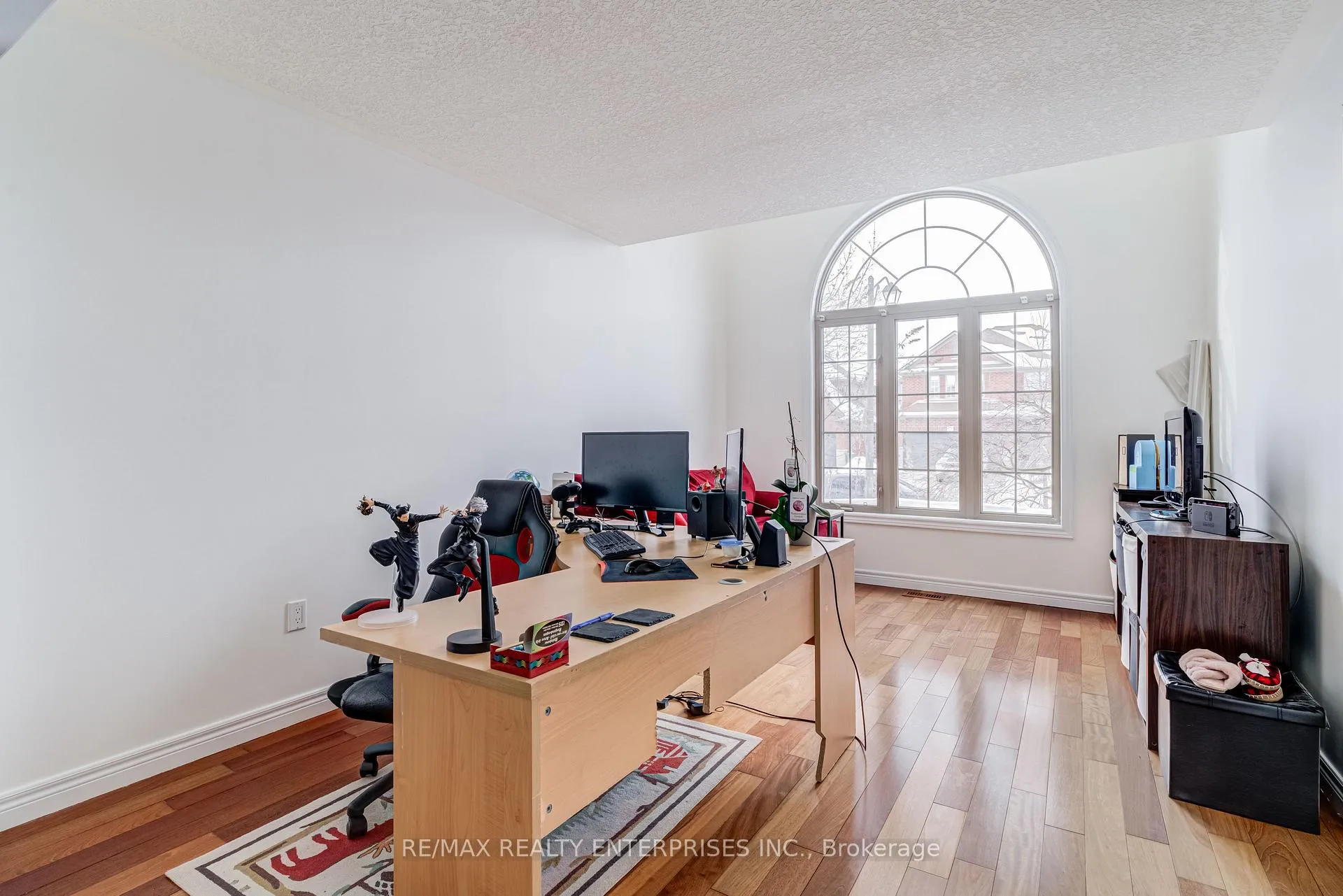 Photo 11 of 177 Southbrook Drive, Hamilton, Binbrook — HOMEH