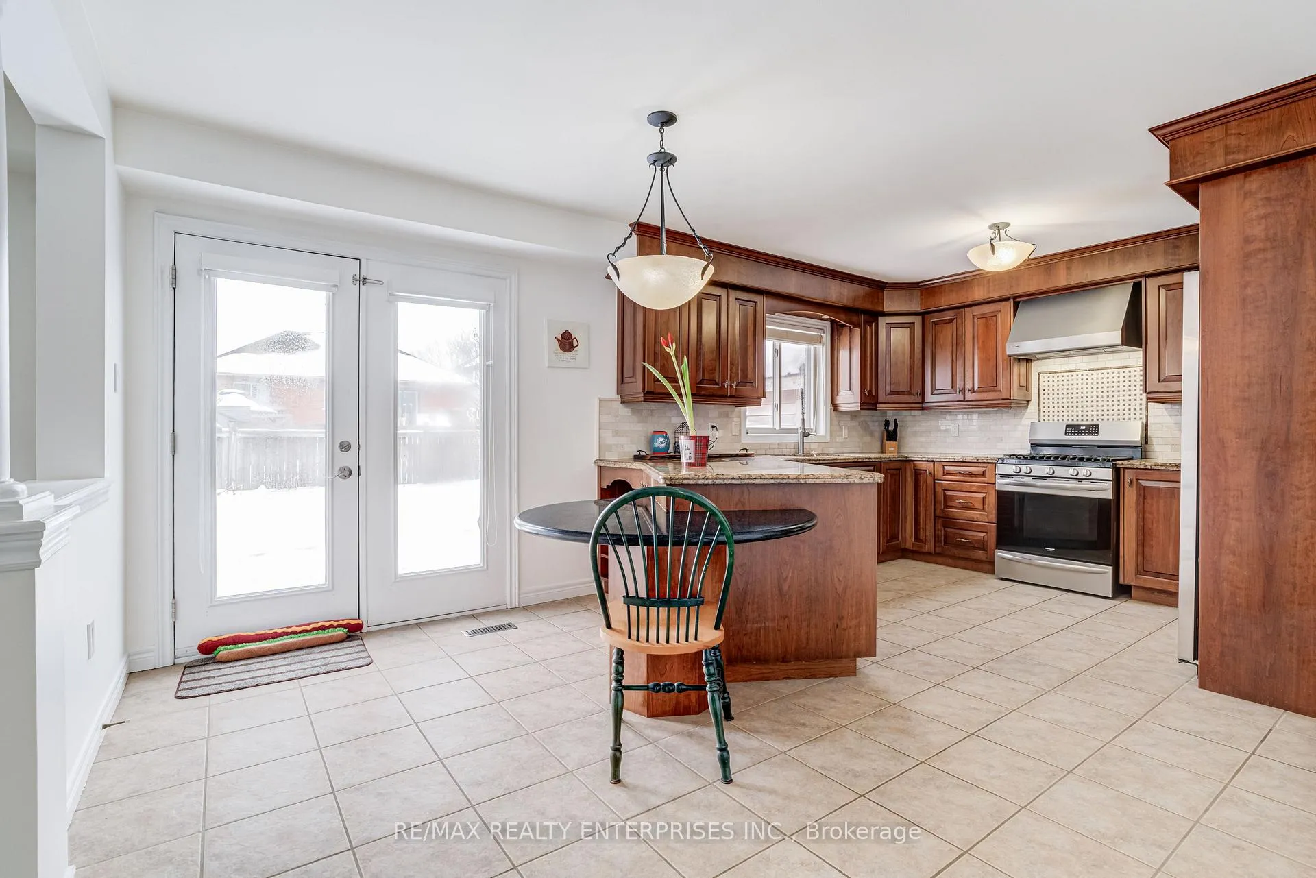 Photo 15 of 177 Southbrook Drive, Hamilton, Binbrook — HOMEH