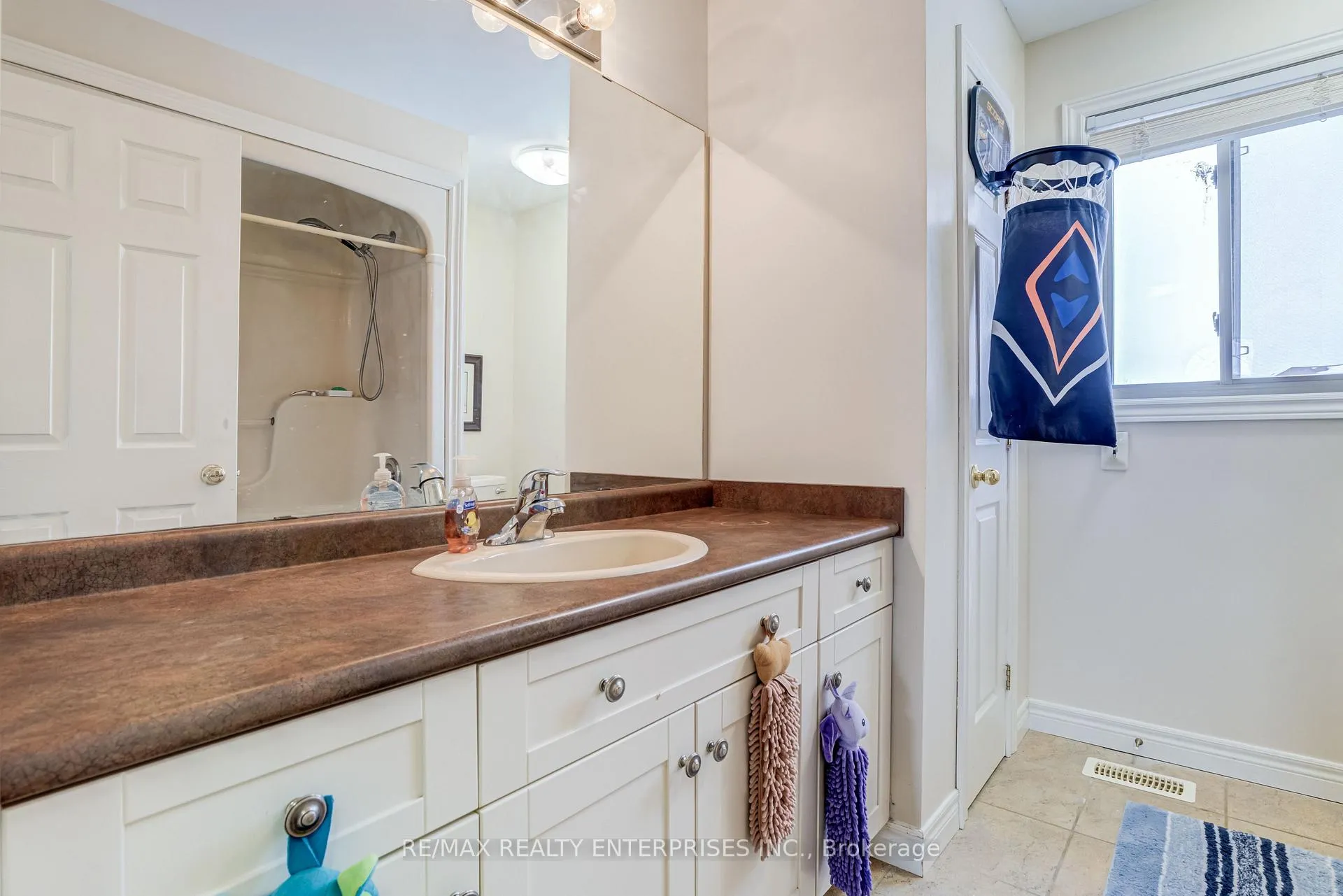 Photo 40 of 177 Southbrook Drive, Hamilton, Binbrook — HOMEH