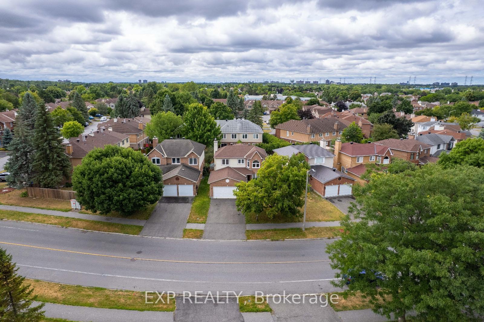 Photo 1 of 1642 Blohm Drive, Ottawa, Hunt Club Park — HOMEH