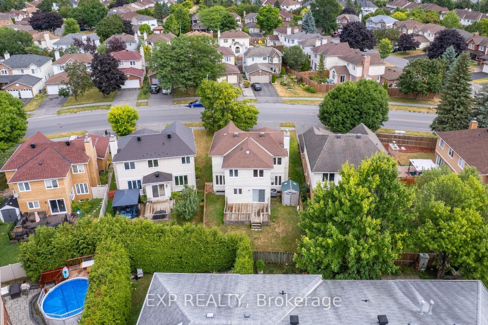 Photo 2 of 1642 Blohm Drive, Ottawa, Hunt Club Park — HOMEH