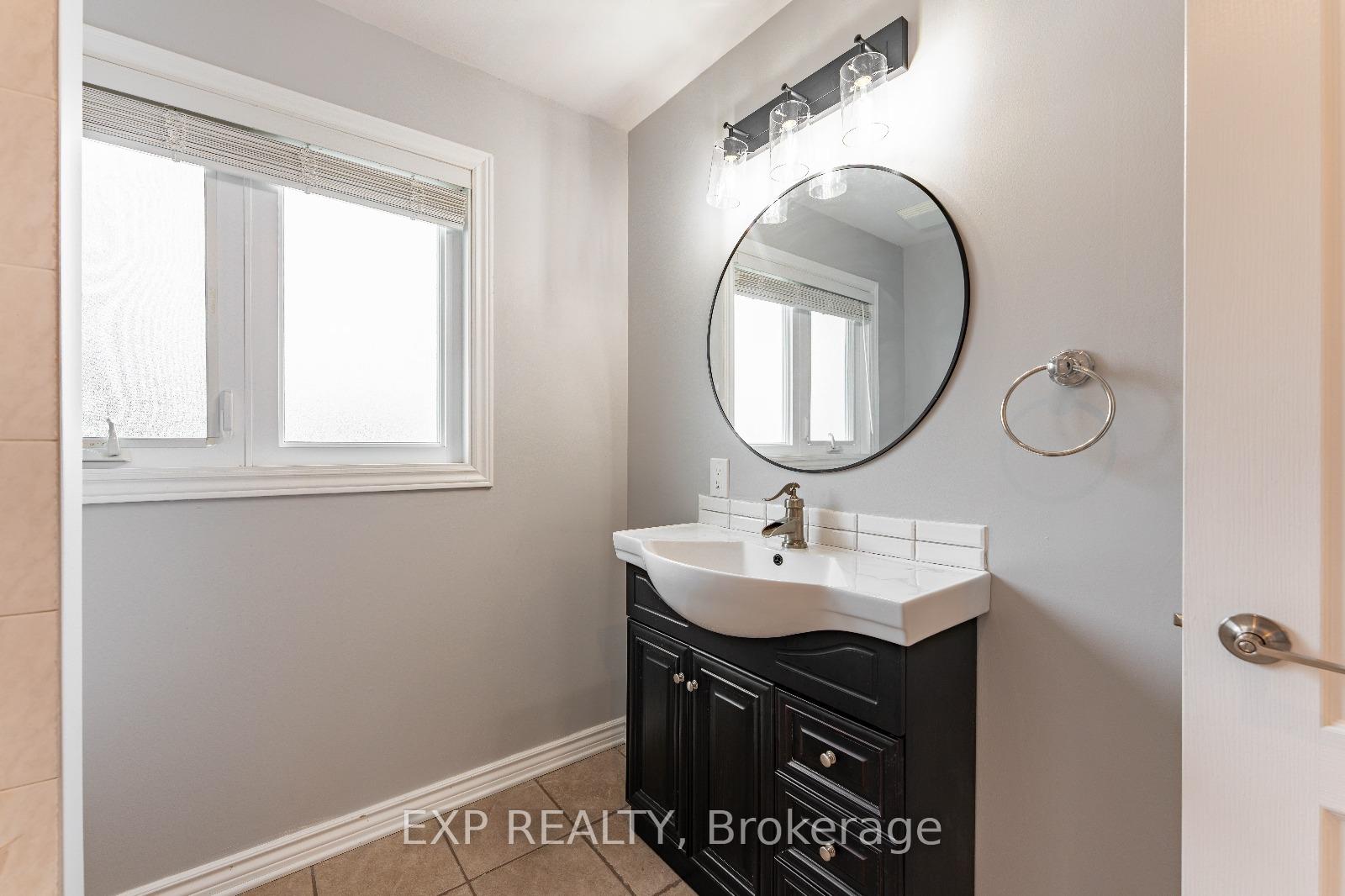 Photo 33 of 1642 Blohm Drive, Ottawa, Hunt Club Park — HOMEH
