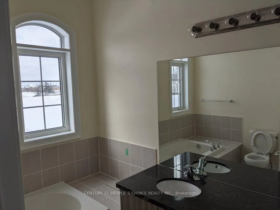 Photo 6 of Unit Upper, 368 Kirkham Drive, Markham, Cedarwood — HOMEH