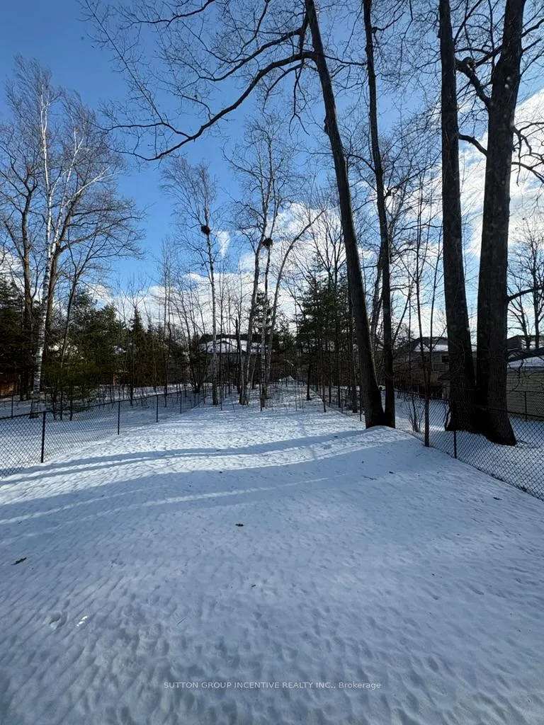 Photo 10 of Unit B, 1803 River Road, Wasaga Beach — HOMEH