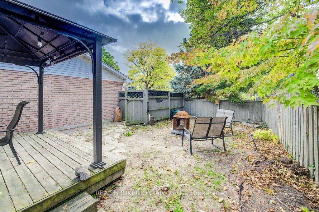 Photo 11 of 7 Folkstone Crescent, Kitchener — HOMEH