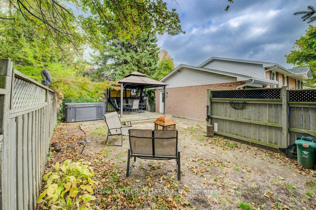Photo 16 of 7 Folkstone Crescent, Kitchener — HOMEH