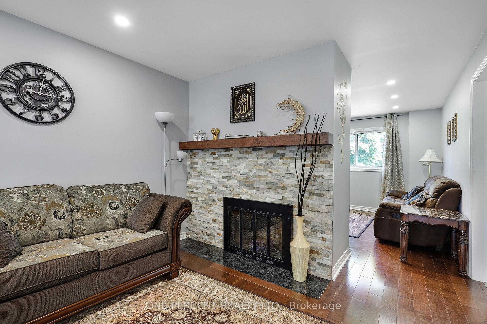 Photo 10 of 906 Cahill Drive W, Ottawa, Hunt Club — HOMEH