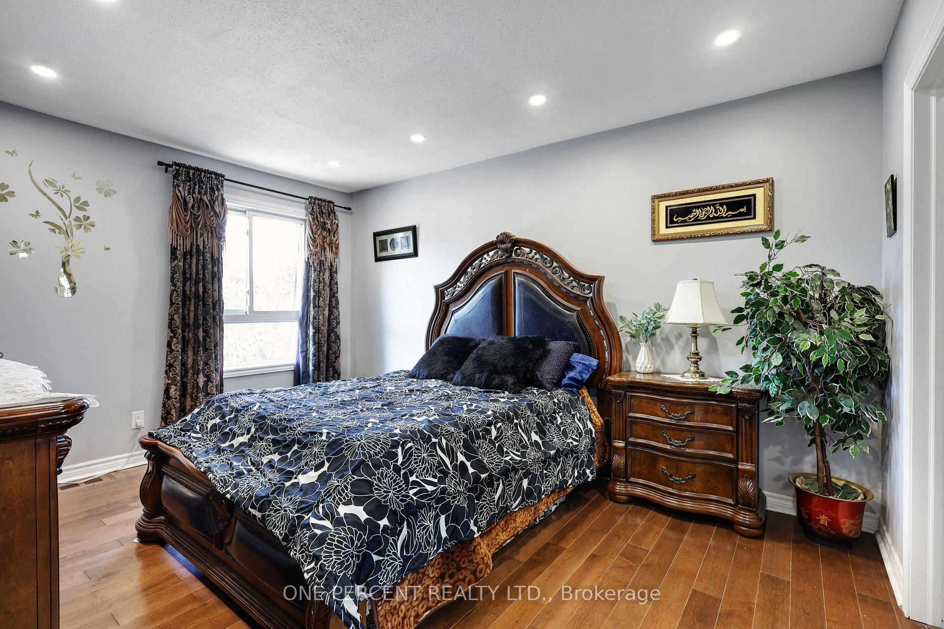 Photo 20 of 906 Cahill Drive W, Ottawa, Hunt Club — HOMEH