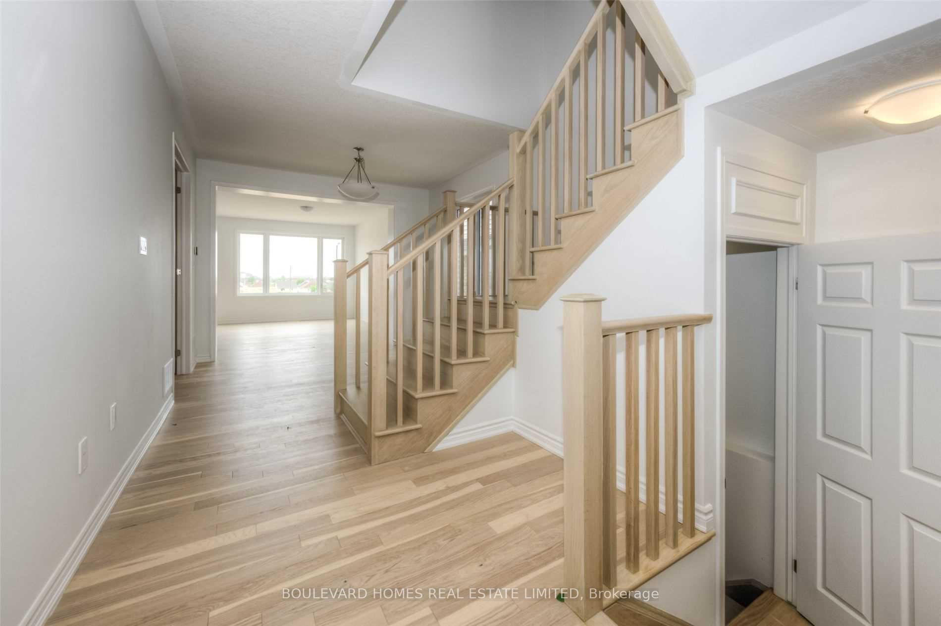 Photo 4 of 59 Routley Street, Kitchener — HOMEH