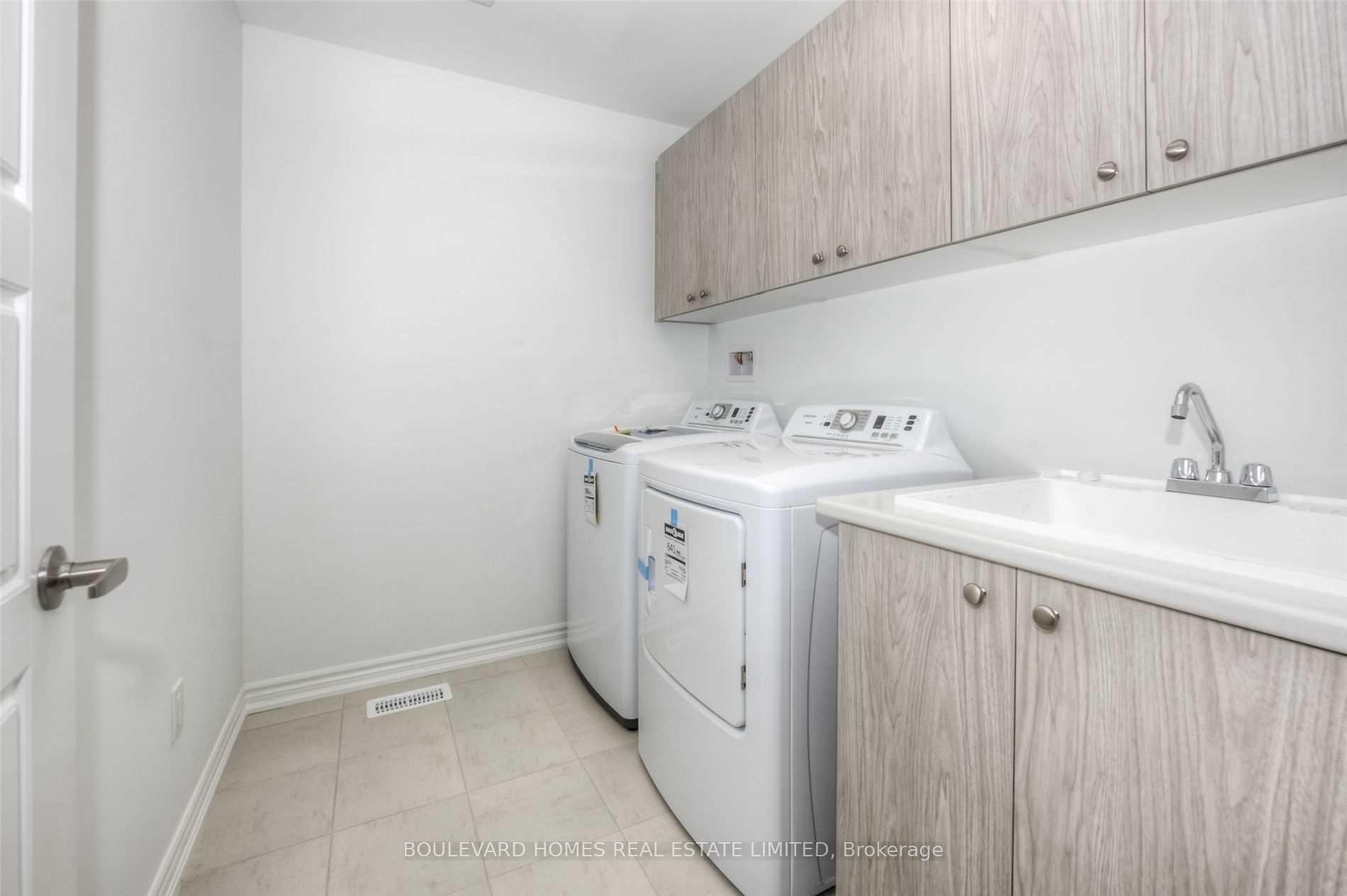 Photo 29 of 59 Routley Street, Kitchener — HOMEH